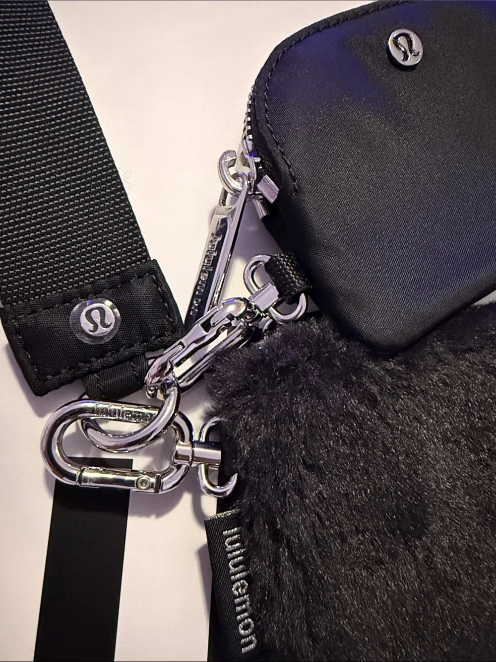 EUC Lululemon Dual Key Pouch